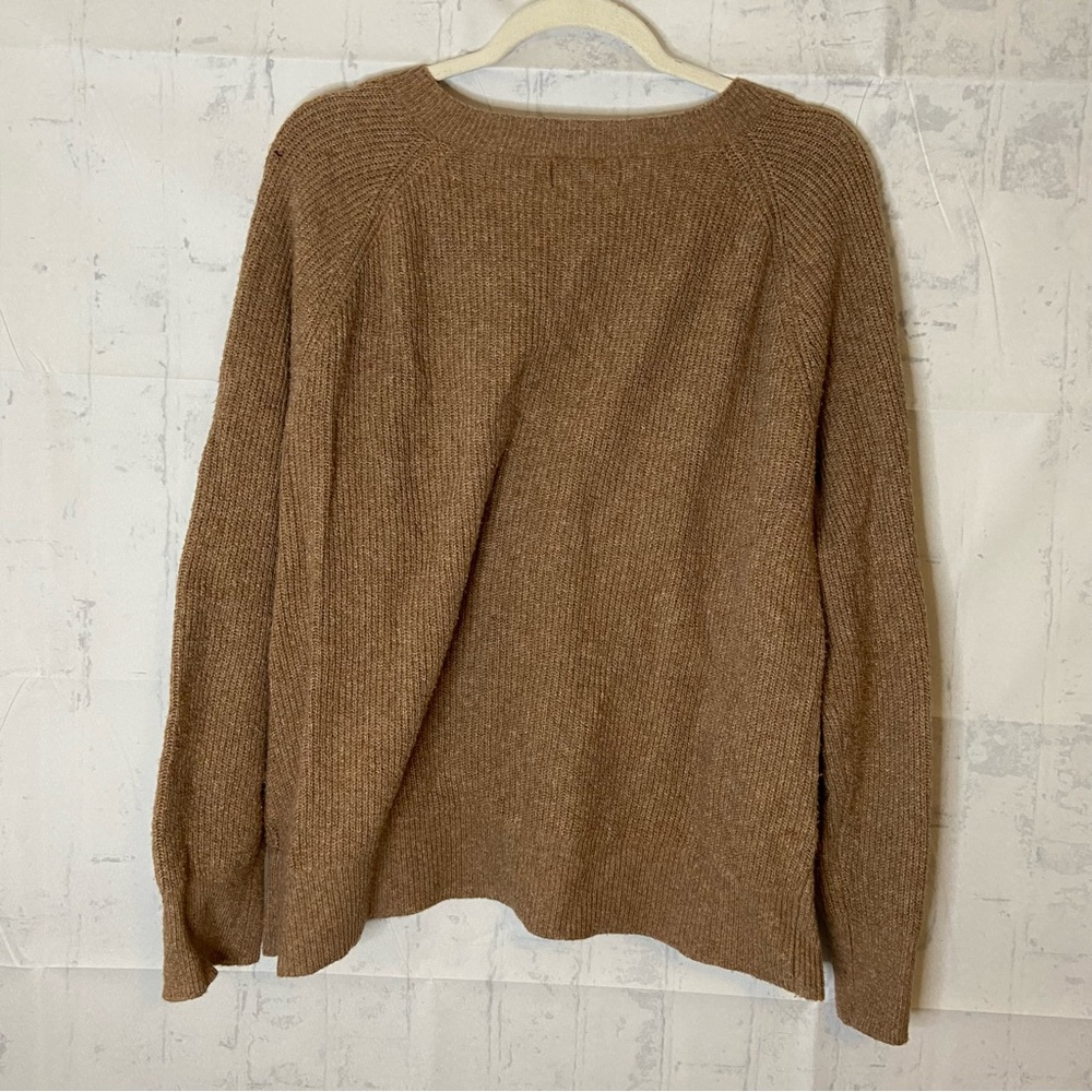 Old Navy V-Neck Sweater Size L - Picture 4 of 4